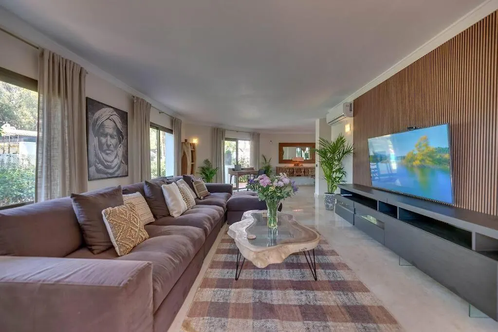Beachfront Apartment Μαρμπέλλα 0*,  Ισπανία