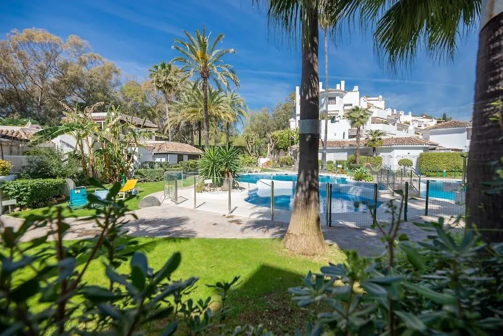 Beachfront Apartment Μαρμπέλλα 0*,  Ισπανία