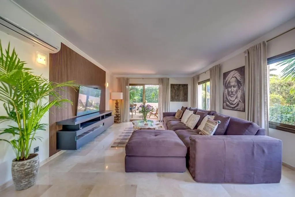 Beachfront Apartment Marbella Spanje