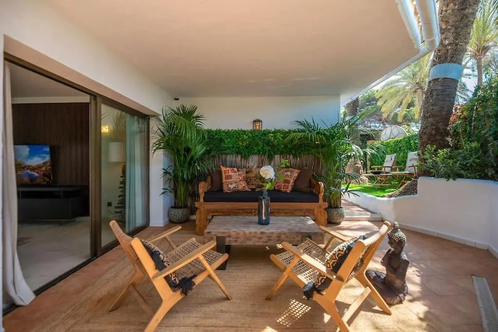 Beachfront Apartment Marbella Spanje