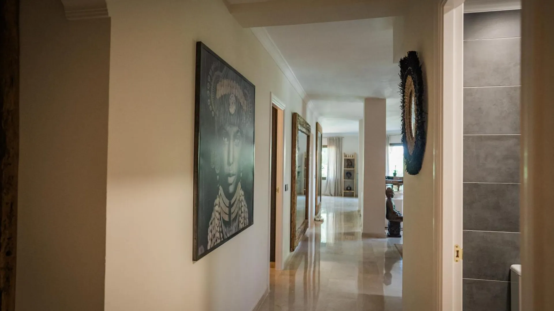 Beachfront Apartment Marbella 0*,