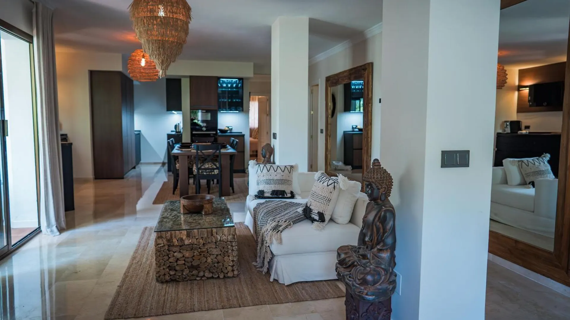 Beachfront Apartment Marbella Spanje